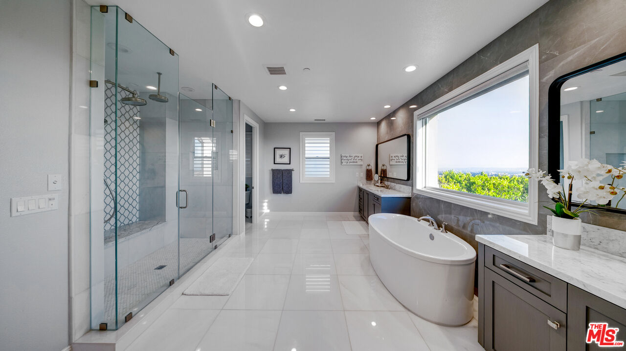 20168 W Cromwell Way