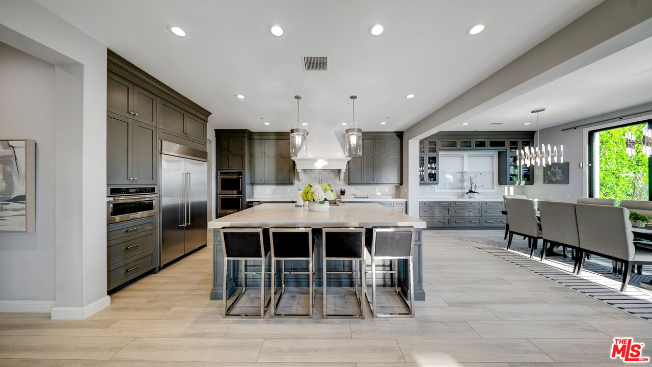 20168 W Cromwell Way