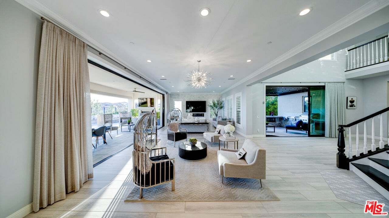 20168 W Cromwell Way