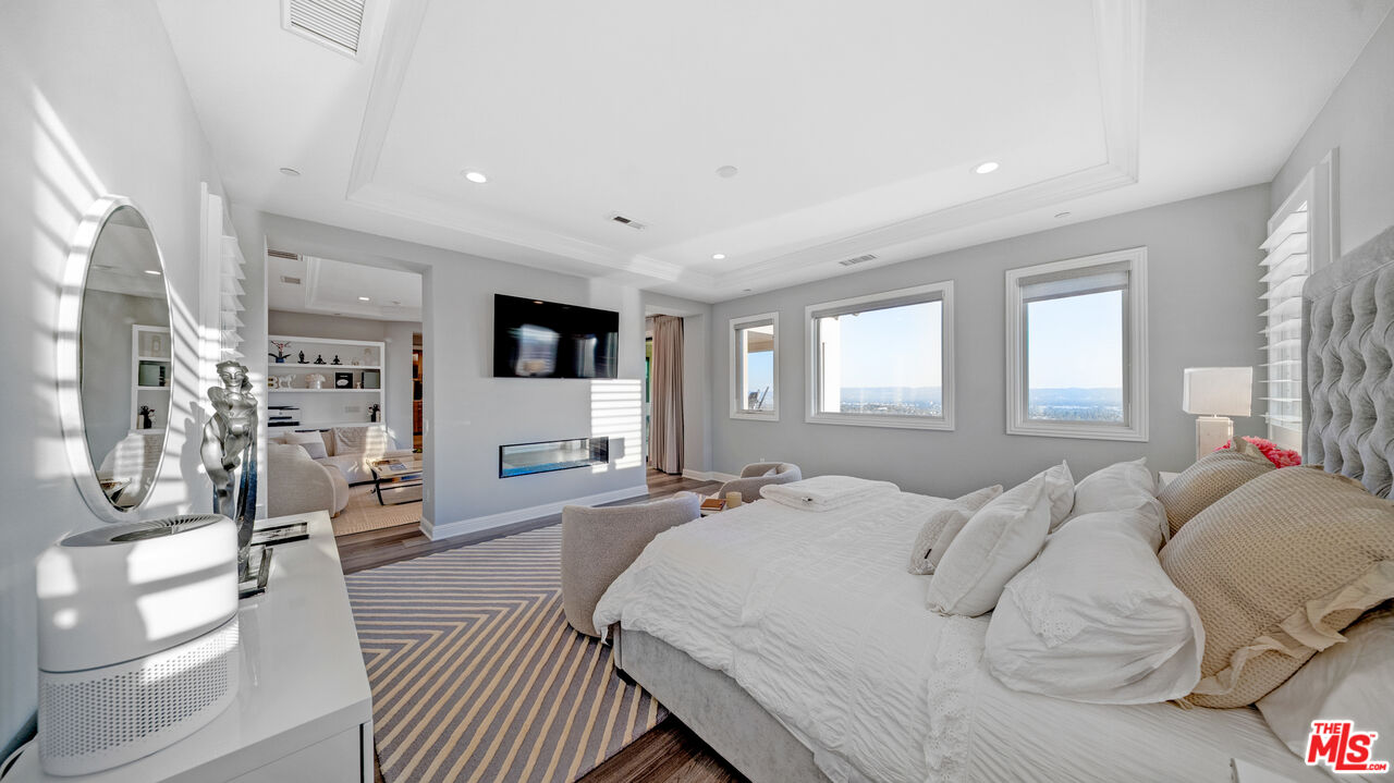 20168 W Cromwell Way