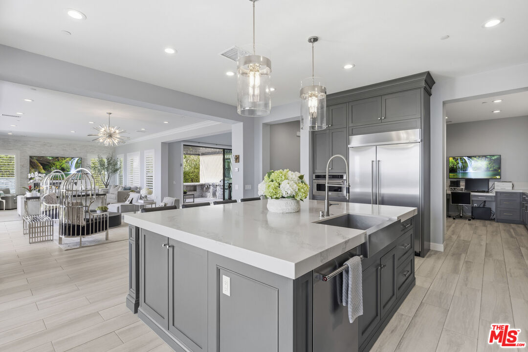 20168 W Cromwell Way