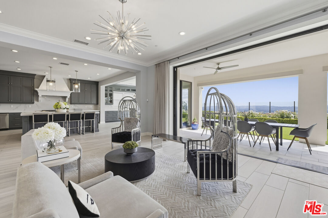 20168 W Cromwell Way