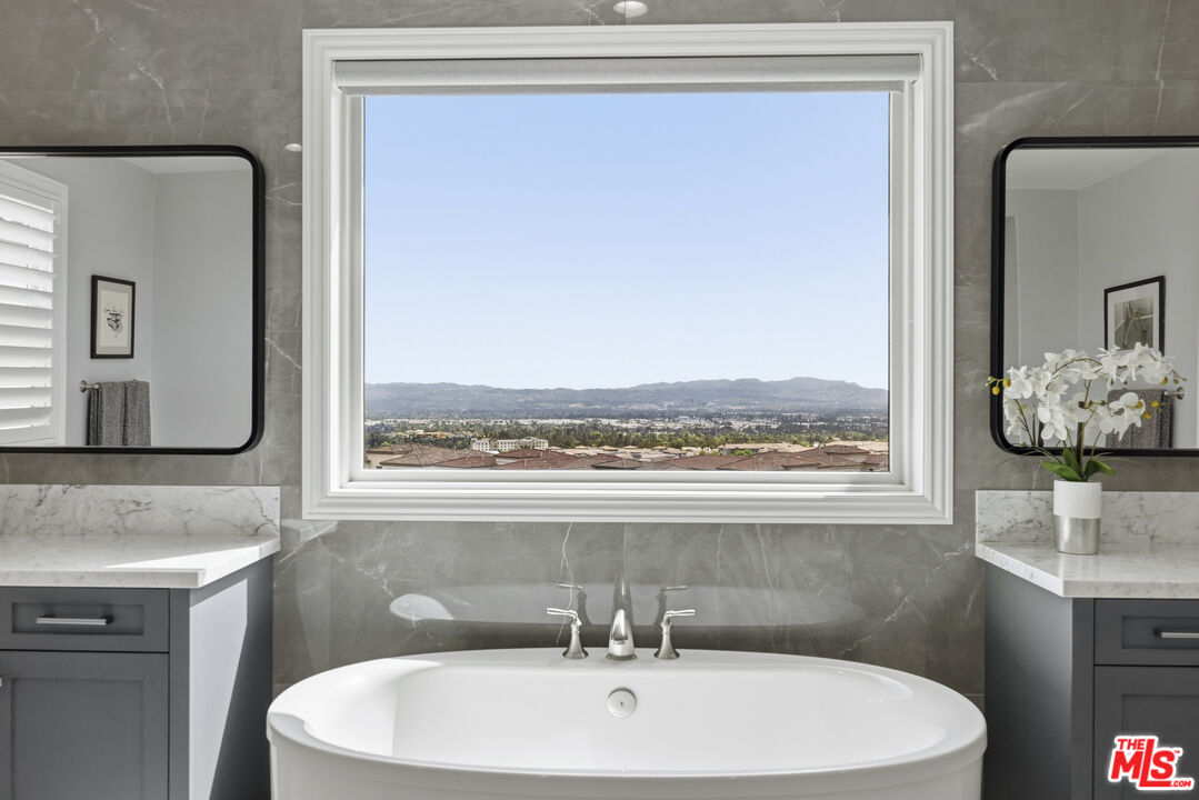 20168 W Cromwell Way