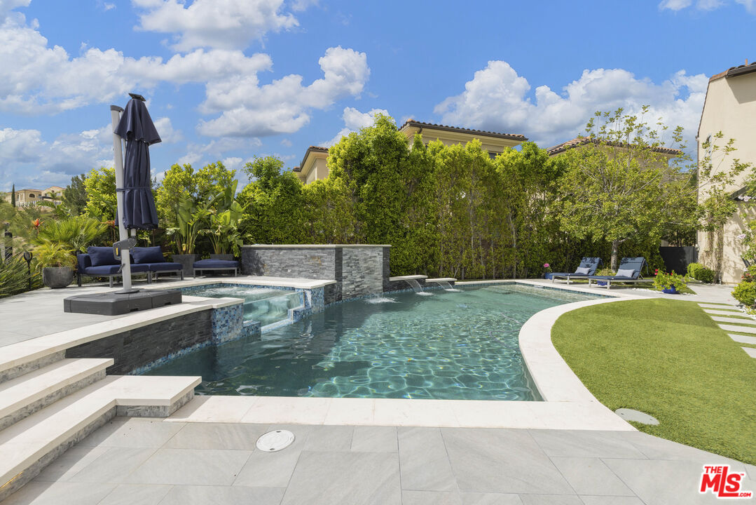 20168 W Cromwell Way