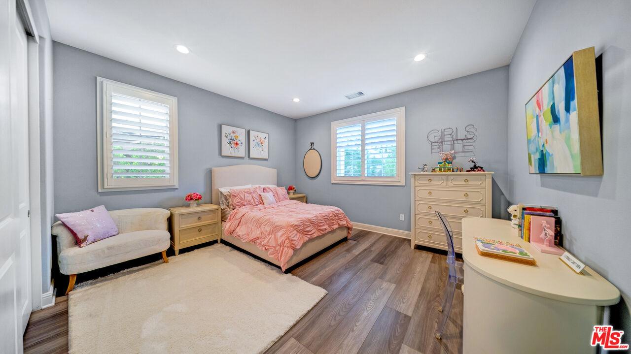 20168 W Cromwell Way