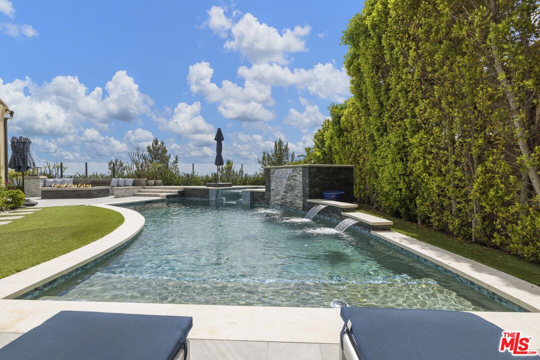 20168 W Cromwell Way