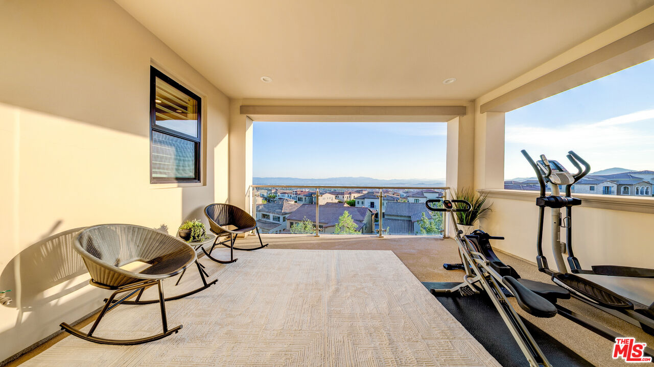 20168 W Cromwell Way