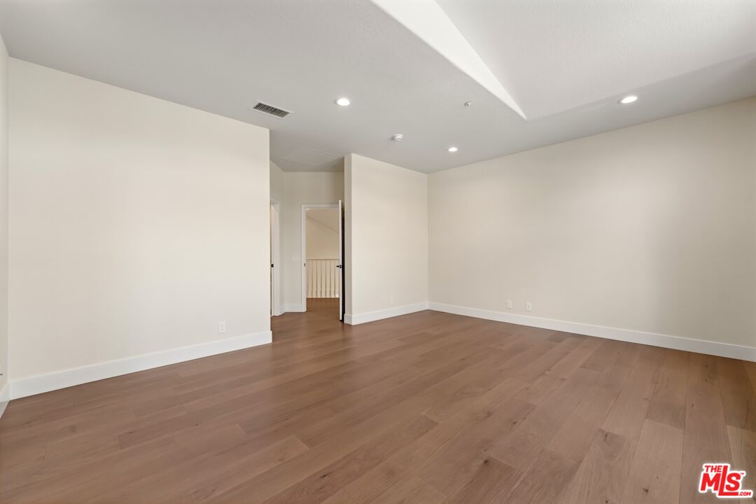 18500 Saint Moritz Dr