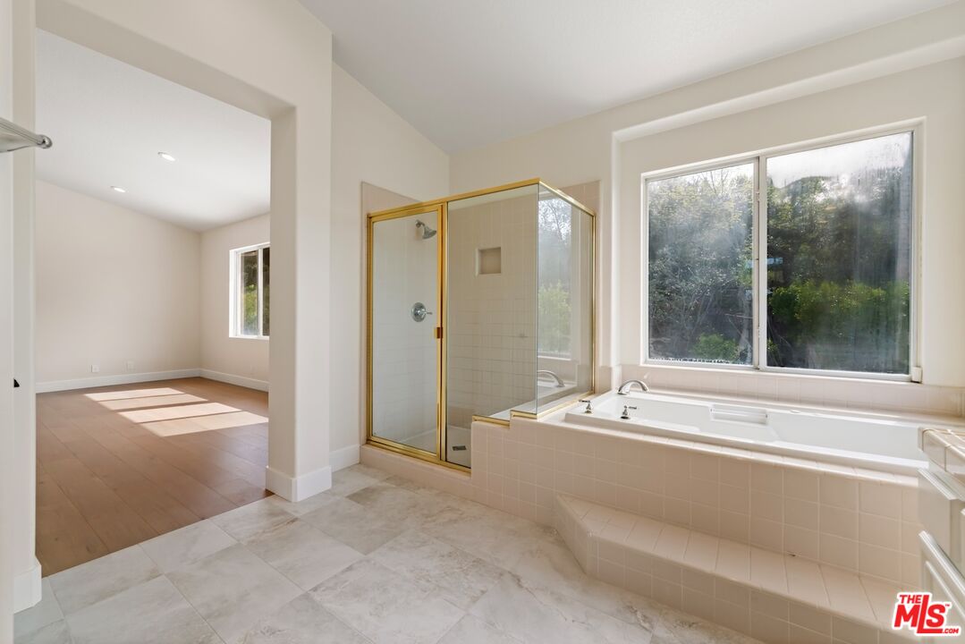 18500 Saint Moritz Dr