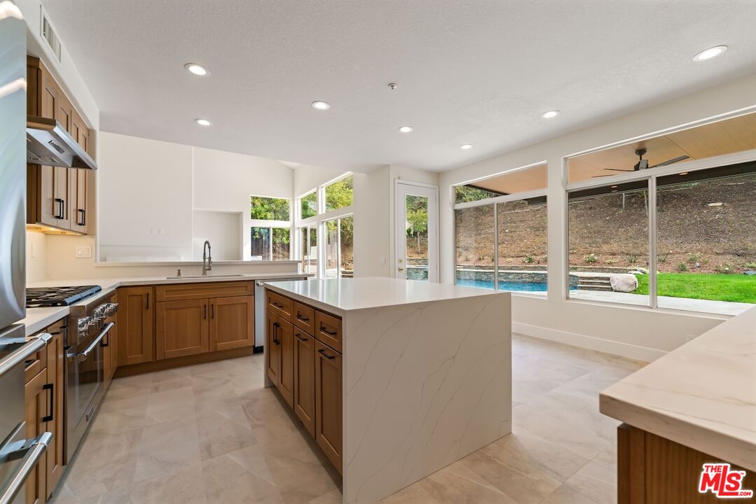 18500 Saint Moritz Dr