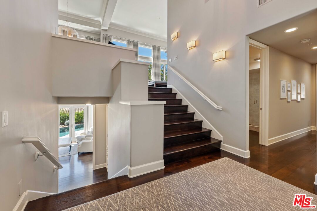 2427 Cobham Ct