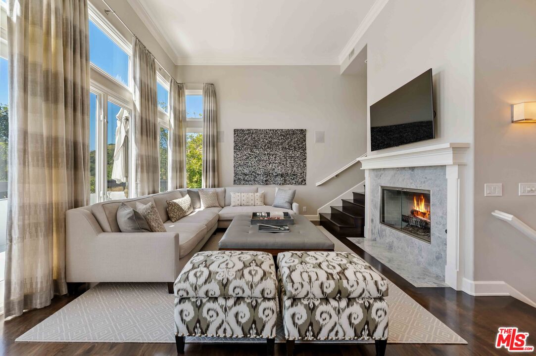 2427 Cobham Ct