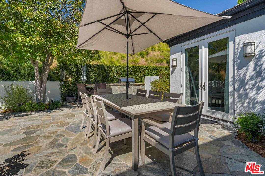 2427 Cobham Ct