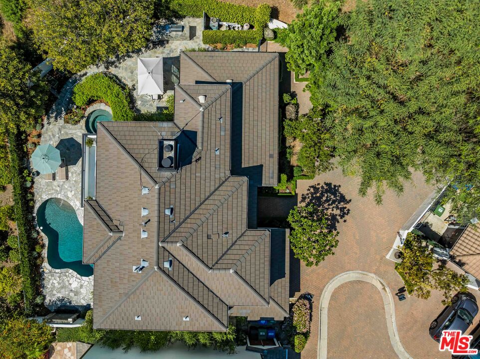 2427 Cobham Ct