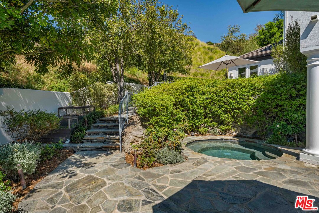2427 Cobham Ct