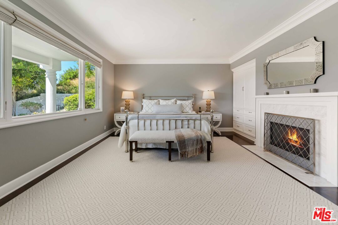 2427 Cobham Ct