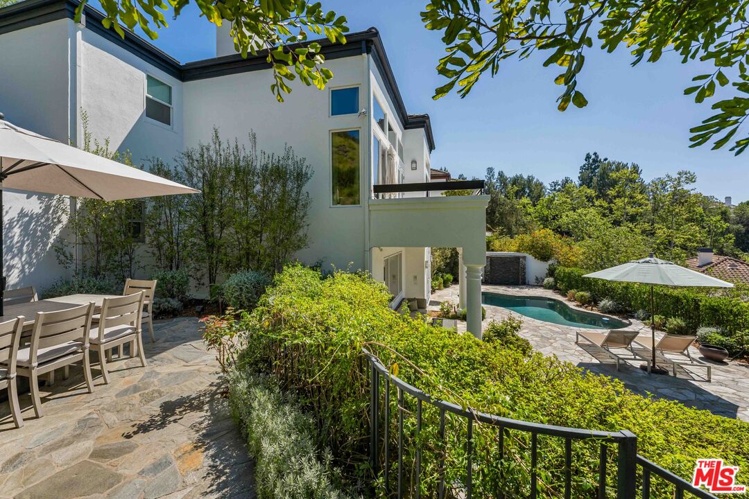 2427 Cobham Ct