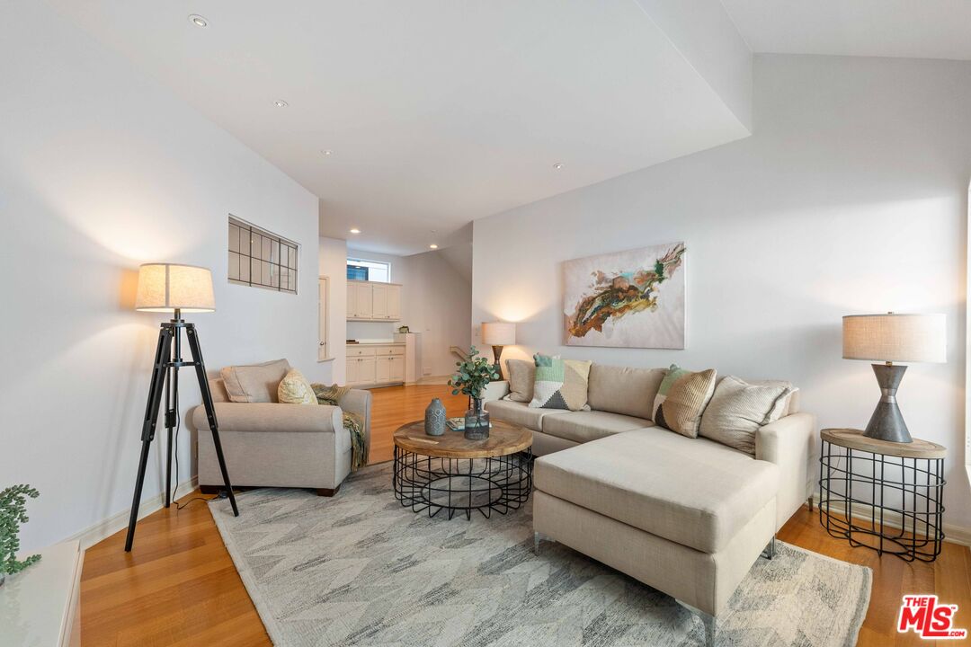 134 Roma Ct