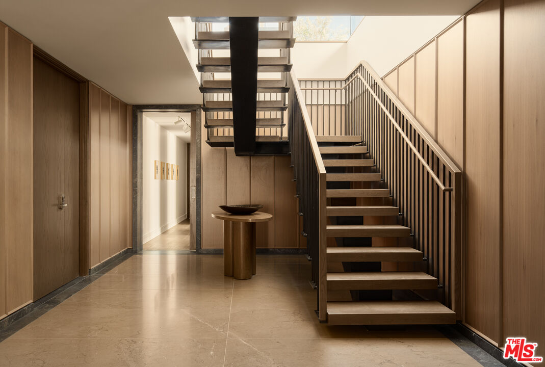 9900 S Santa Monica Blvd Unit: PHE