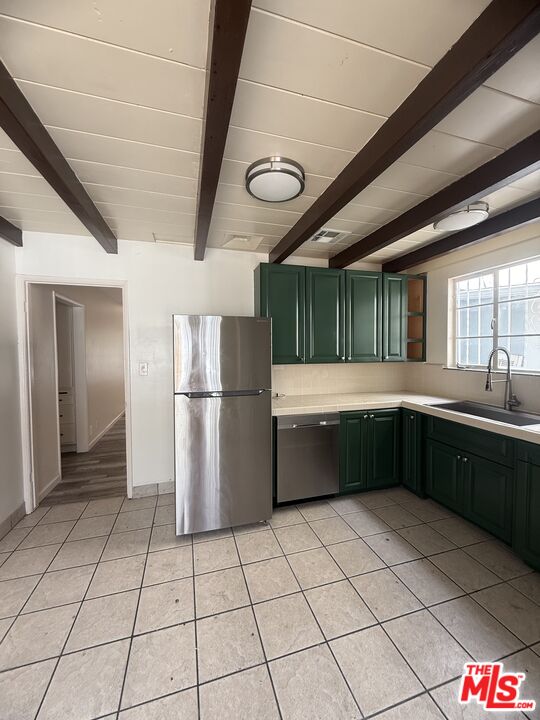12015 Riverside Dr