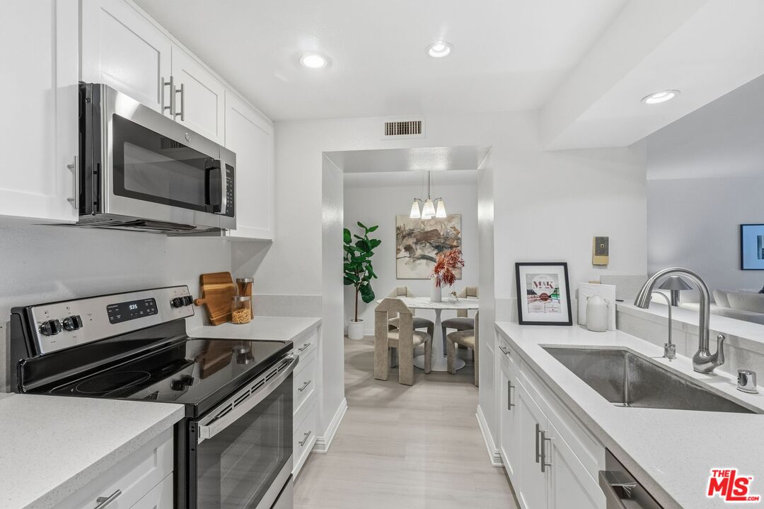 600 W 9th St Unit: 513
