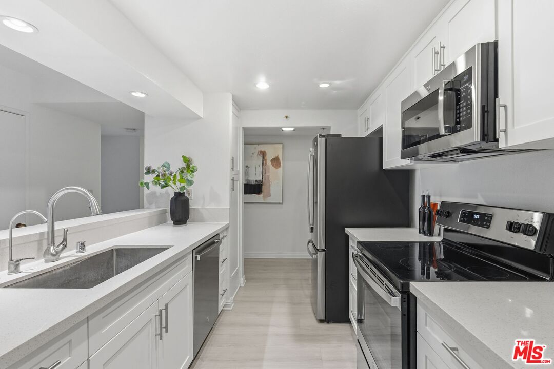 600 W 9th St Unit: 513