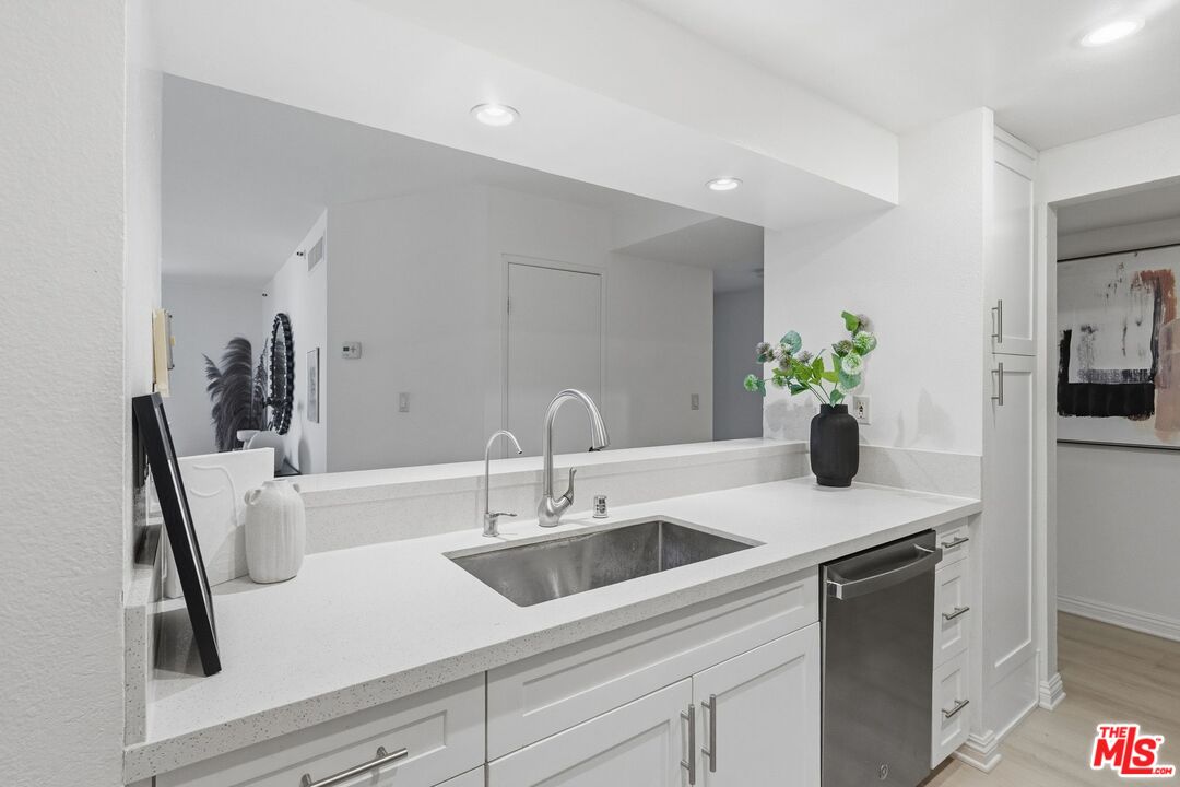 600 W 9th St Unit: 513