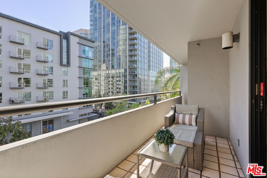 600 W 9th St Unit: 513
