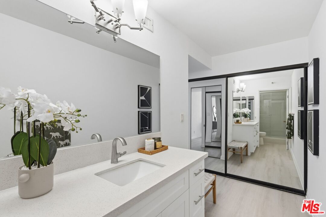 600 W 9th St Unit: 513