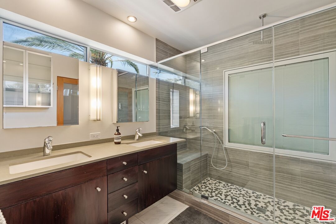 621 San Juan Ave Unit: A