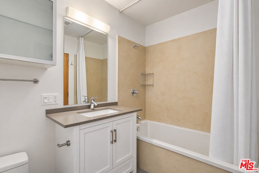 621 San Juan Ave Unit: A