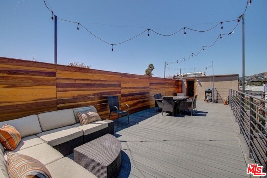 7505 Hampton Ave Unit: 16