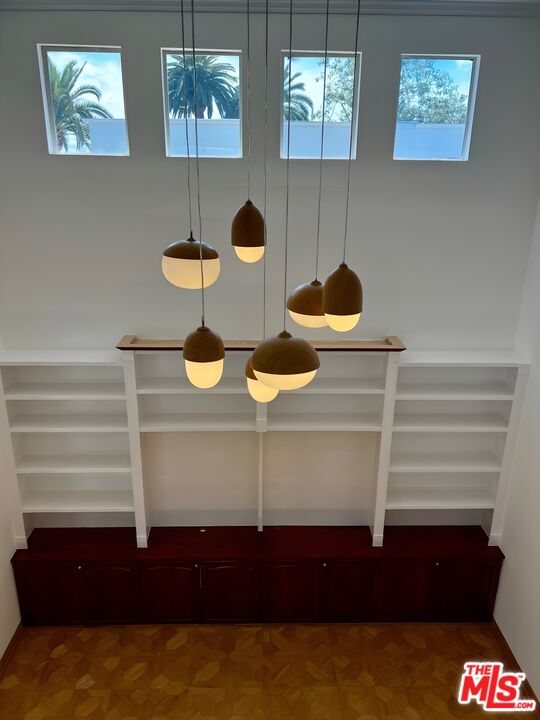 7505 Hampton Ave Unit: 16