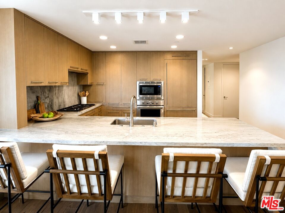 1755 Ocean Ave Unit: 303