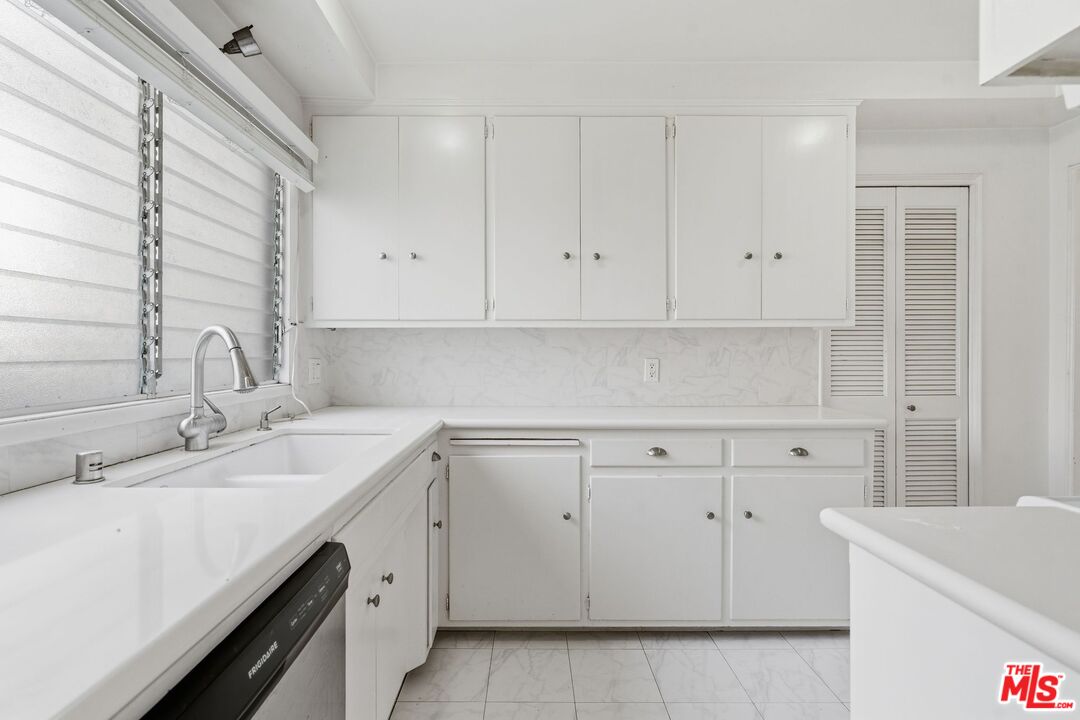 148 S Camden Dr Unit: A