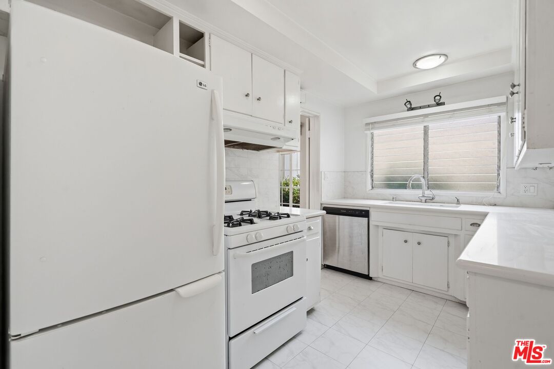 148 S Camden Dr Unit: A