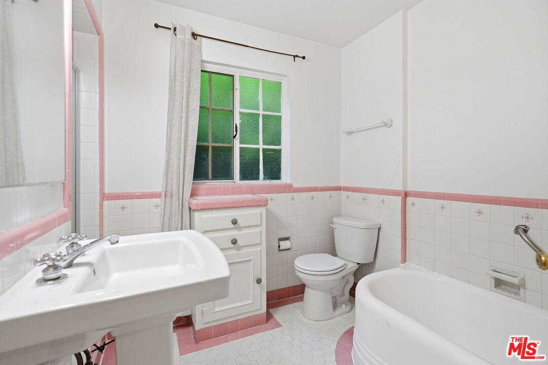 148 S Camden Dr Unit: A