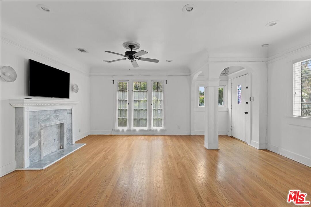 1018 Havenhurst Dr Unit: 1020