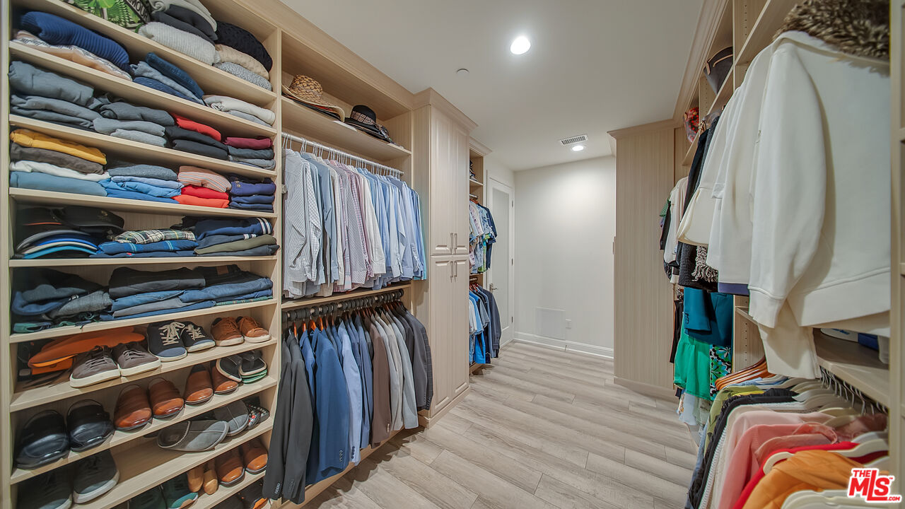 20111 W Piccadilly Ln