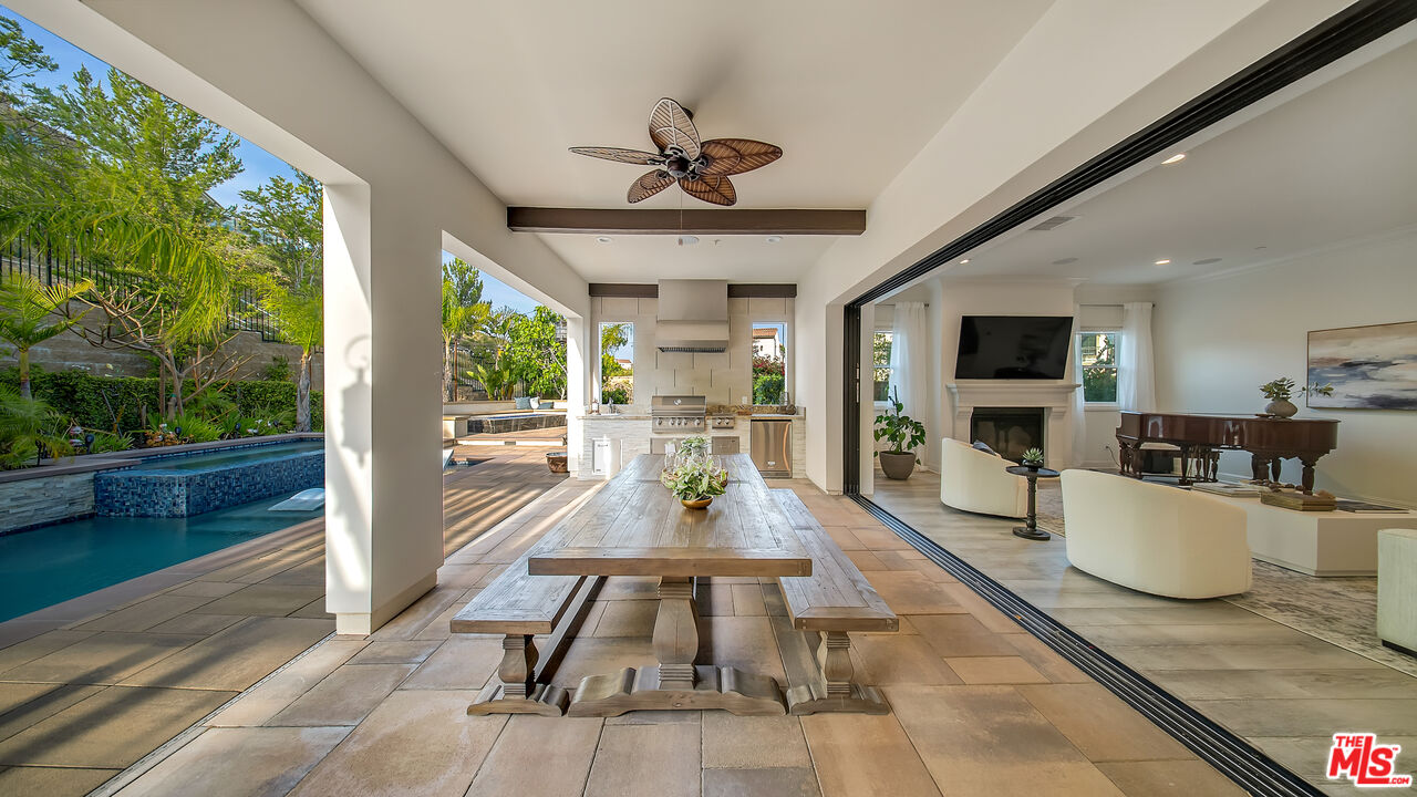 20111 W Piccadilly Ln