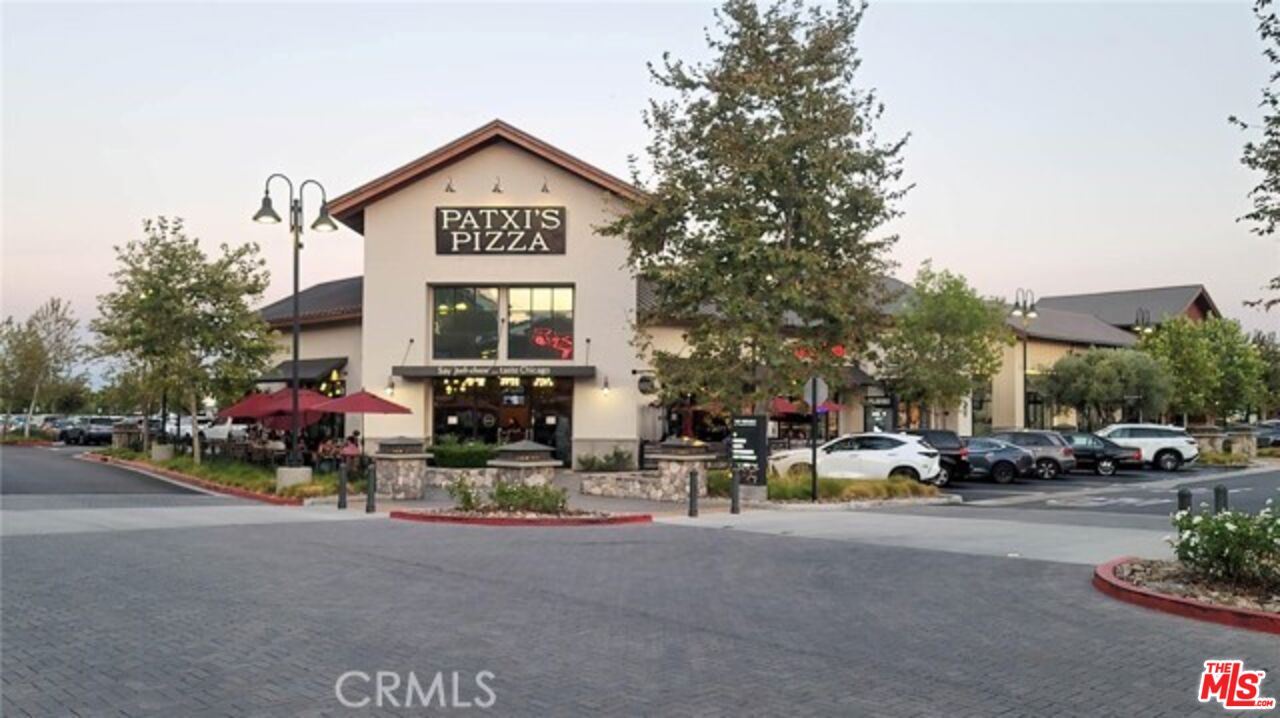 20111 W Piccadilly Ln