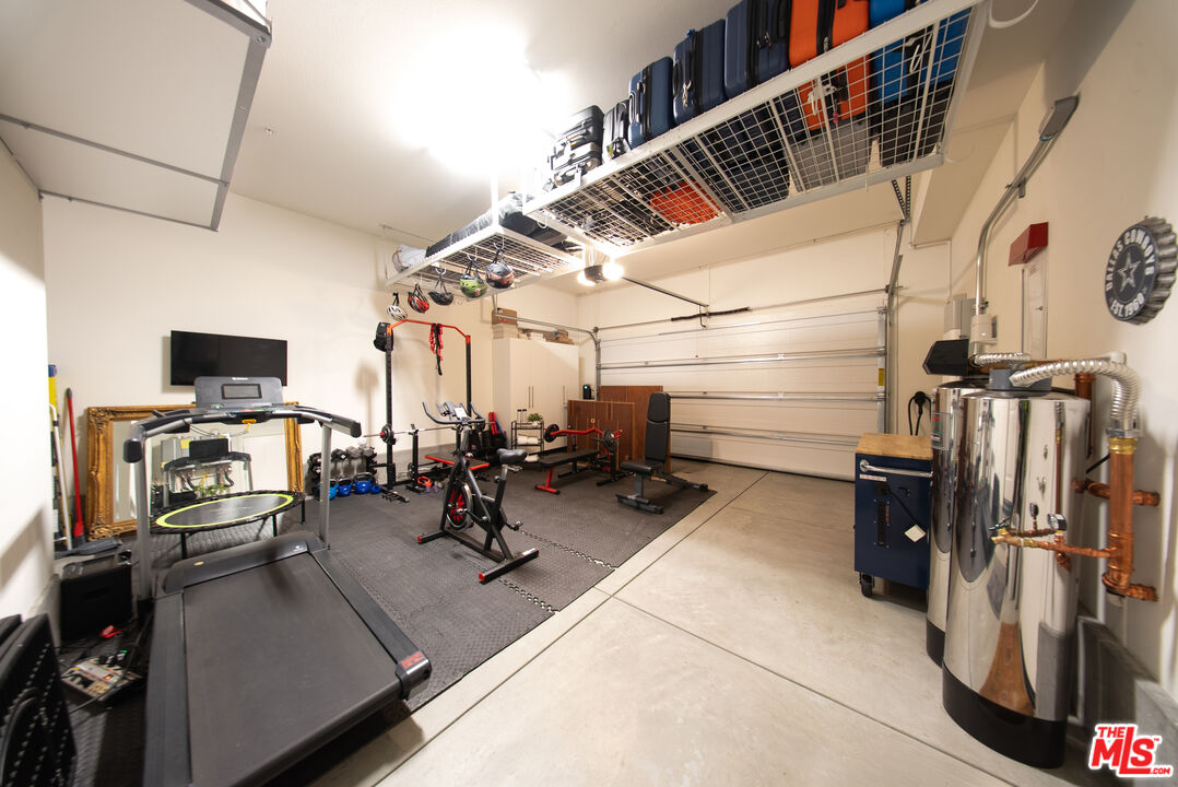 20111 W Piccadilly Ln