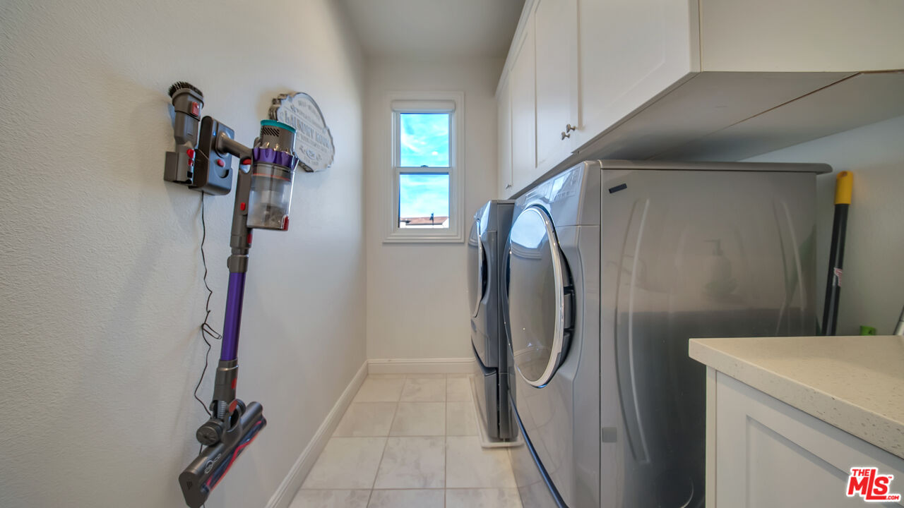 20111 W Piccadilly Ln