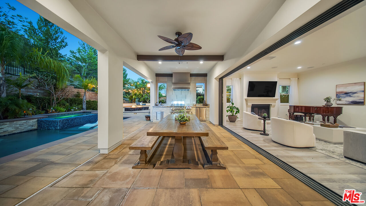 20111 W Piccadilly Ln