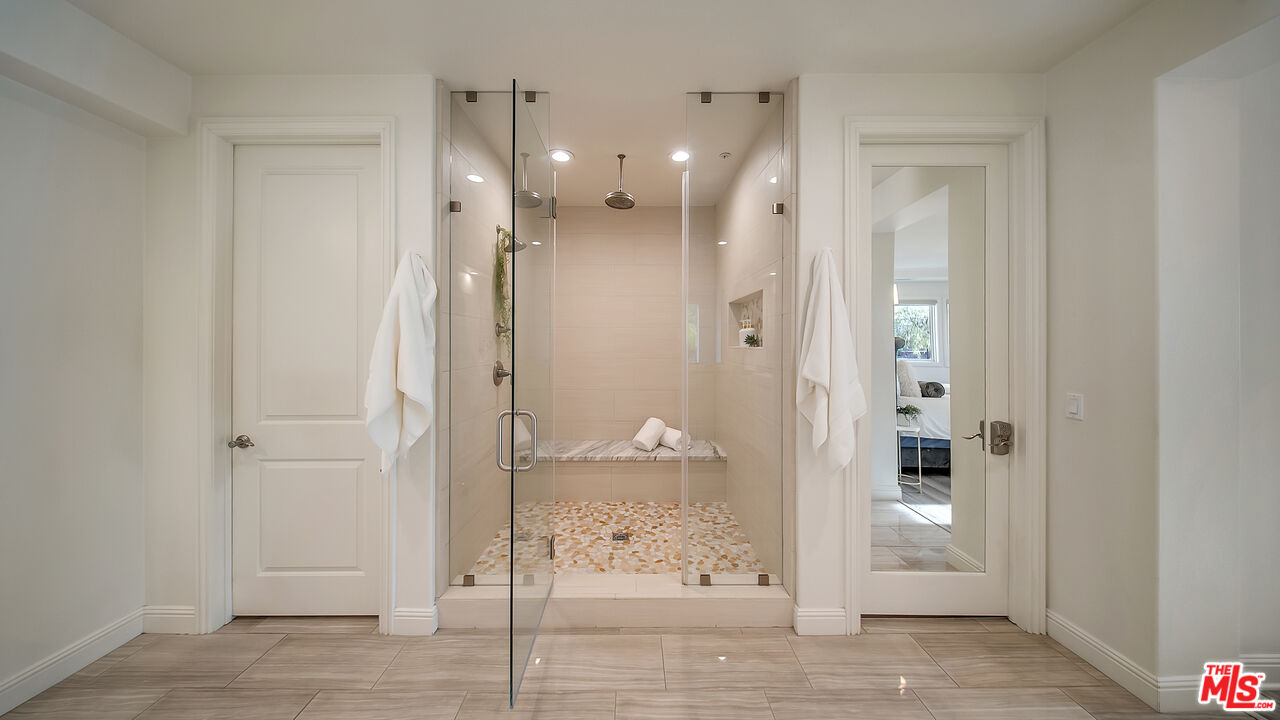 20111 W Piccadilly Ln