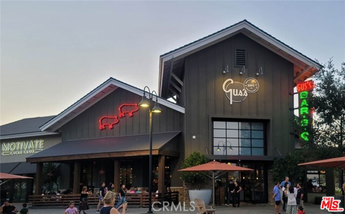 20111 W Piccadilly Ln