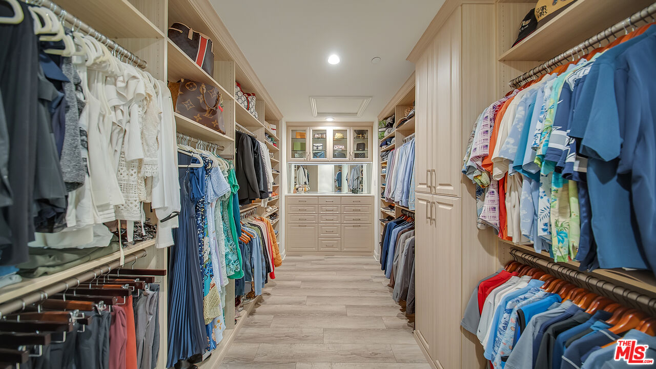 20111 W Piccadilly Ln