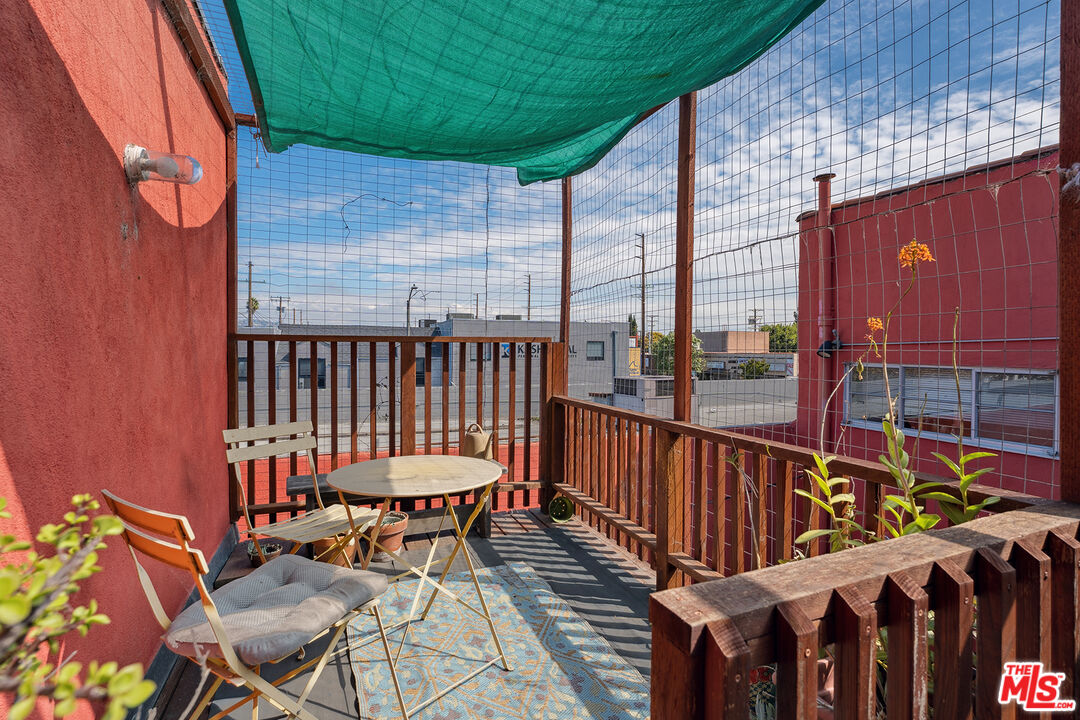 2847 S Robertson Blvd