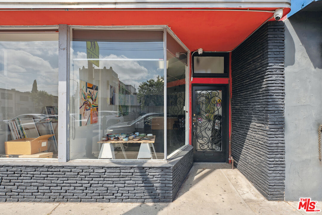 2847 S Robertson Blvd