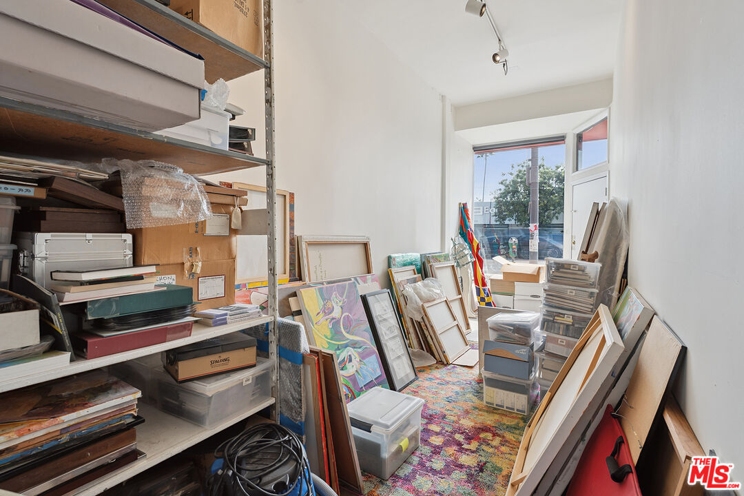 2847 S Robertson Blvd